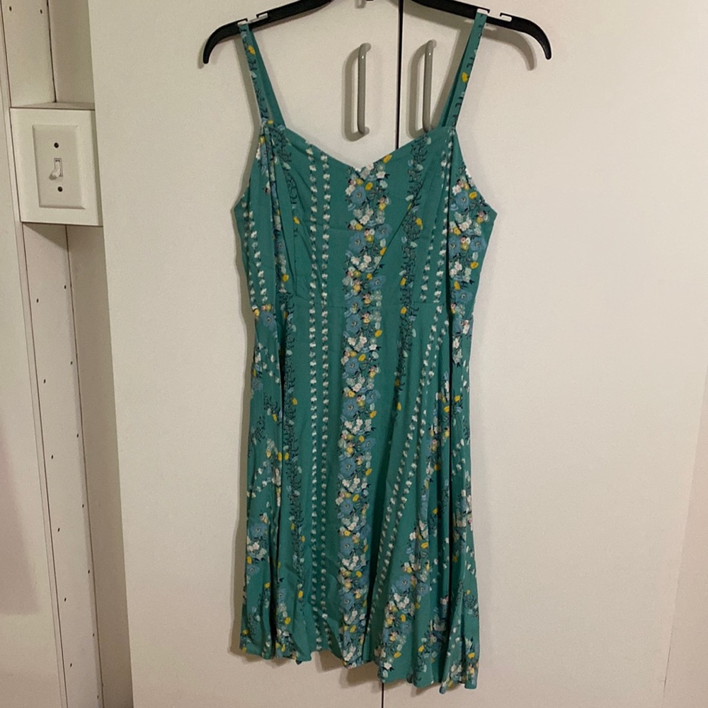Old Navy dress, green floral pattern, size SP, NWT